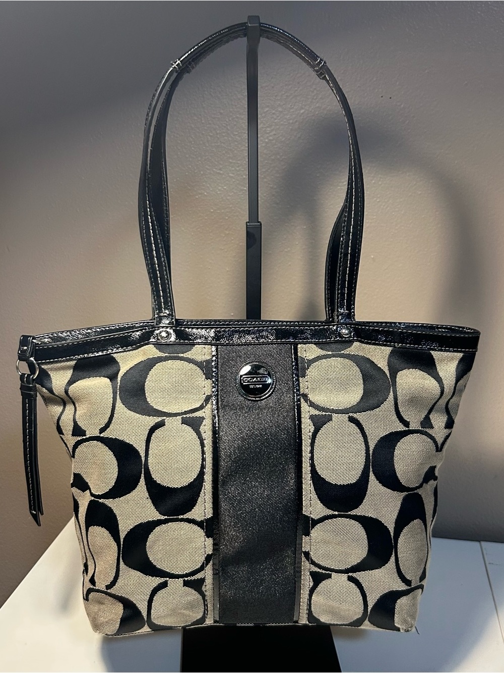 Coach Classic Black Signature Small Tote Shoulder Bag Double handles 21950